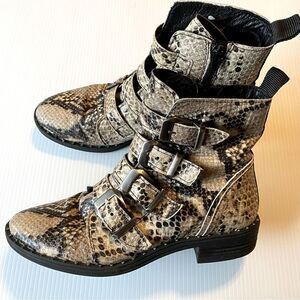 Steve Madden studded buckle zipper combat ankle boots PURSUE snakeskin leather 7
